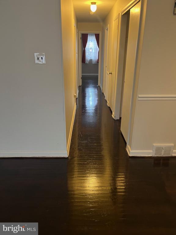 Building Photo - 1839 Powell St