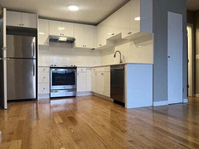 Building Photo - 2 bedroom in Boston MA 02120