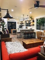 Building Photo - 2120 Laverna Ave