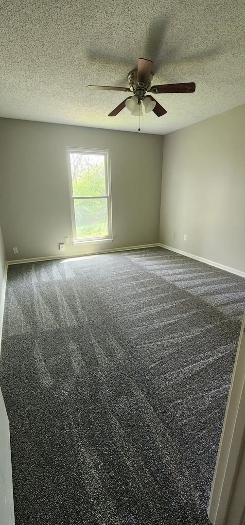 Building Photo - 3Bed/2Bath Duplex Near KU MED Available Soon!