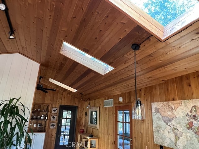 Building Photo - 456 S Skyline Dr