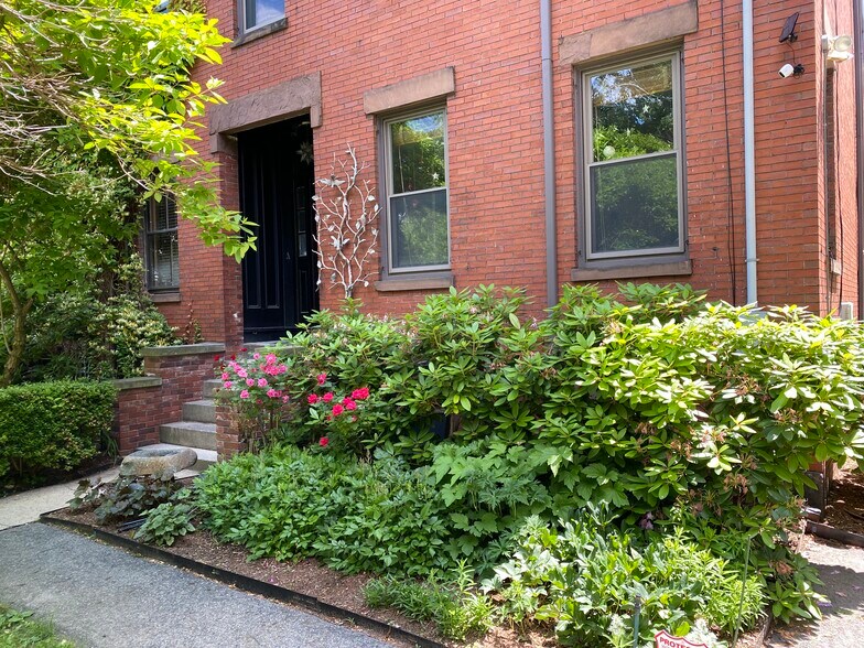Building Photo - 68 Norfolk St