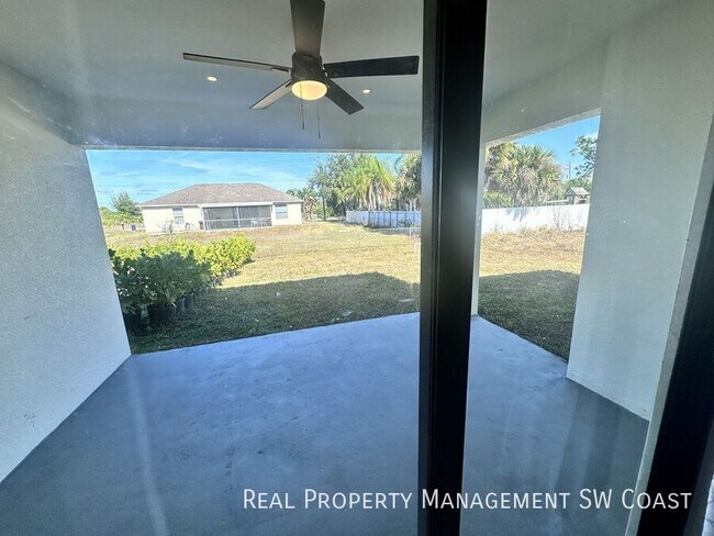 Building Photo - 5030 Bristo St