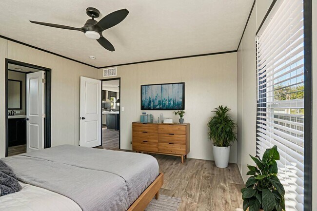 Building Photo - 1601 Swallowtail Dr
