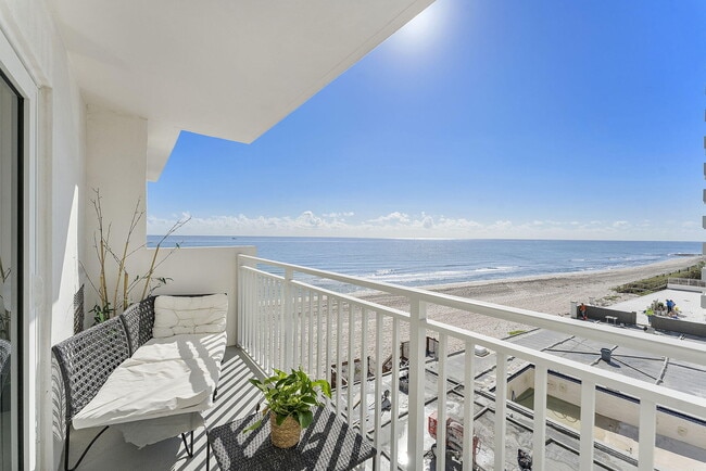 Building Photo - 4505 S Ocean Blvd