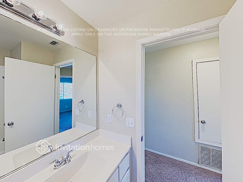 Building Photo - 8622 Aspen Ridge Ct