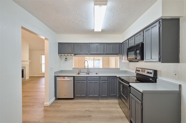 Building Photo - 21510 N Tangle Creek Ln