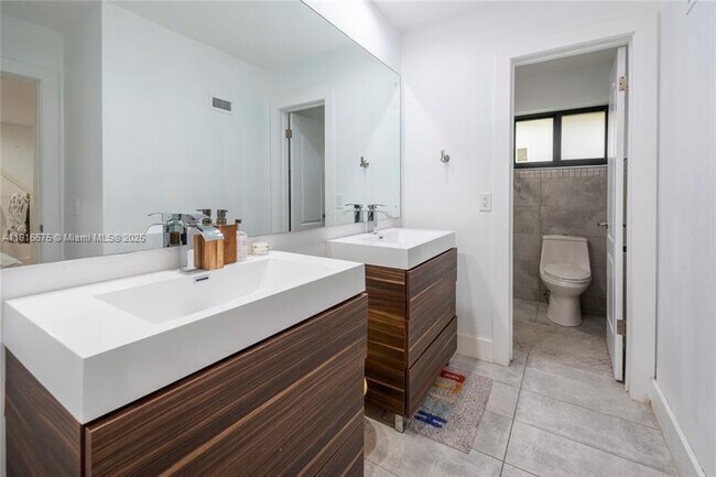 Building Photo - 4371 Casper Ct