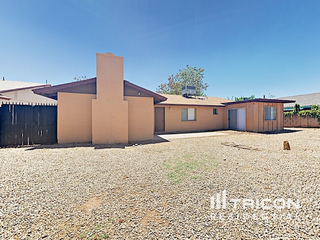 Building Photo - 2950 W Acoma Dr