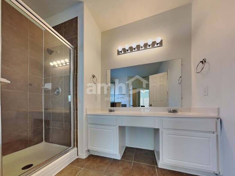 Building Photo - 19715 N Vlg of Bridgestone Ln