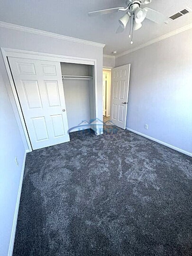 Building Photo - Beautifully Updated 3-Bed, 2-Bath Townhome