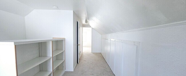 Building Photo - Mullen St. 3 bed/1bath North End with loft