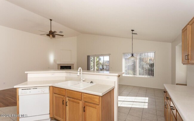 Building Photo - 1654 St Andrews Way