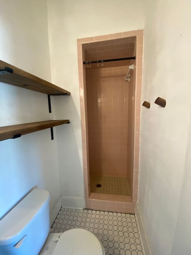 Building Photo - 2 BEDROOM WITHIN WALKING DISTANCE TO UMHB