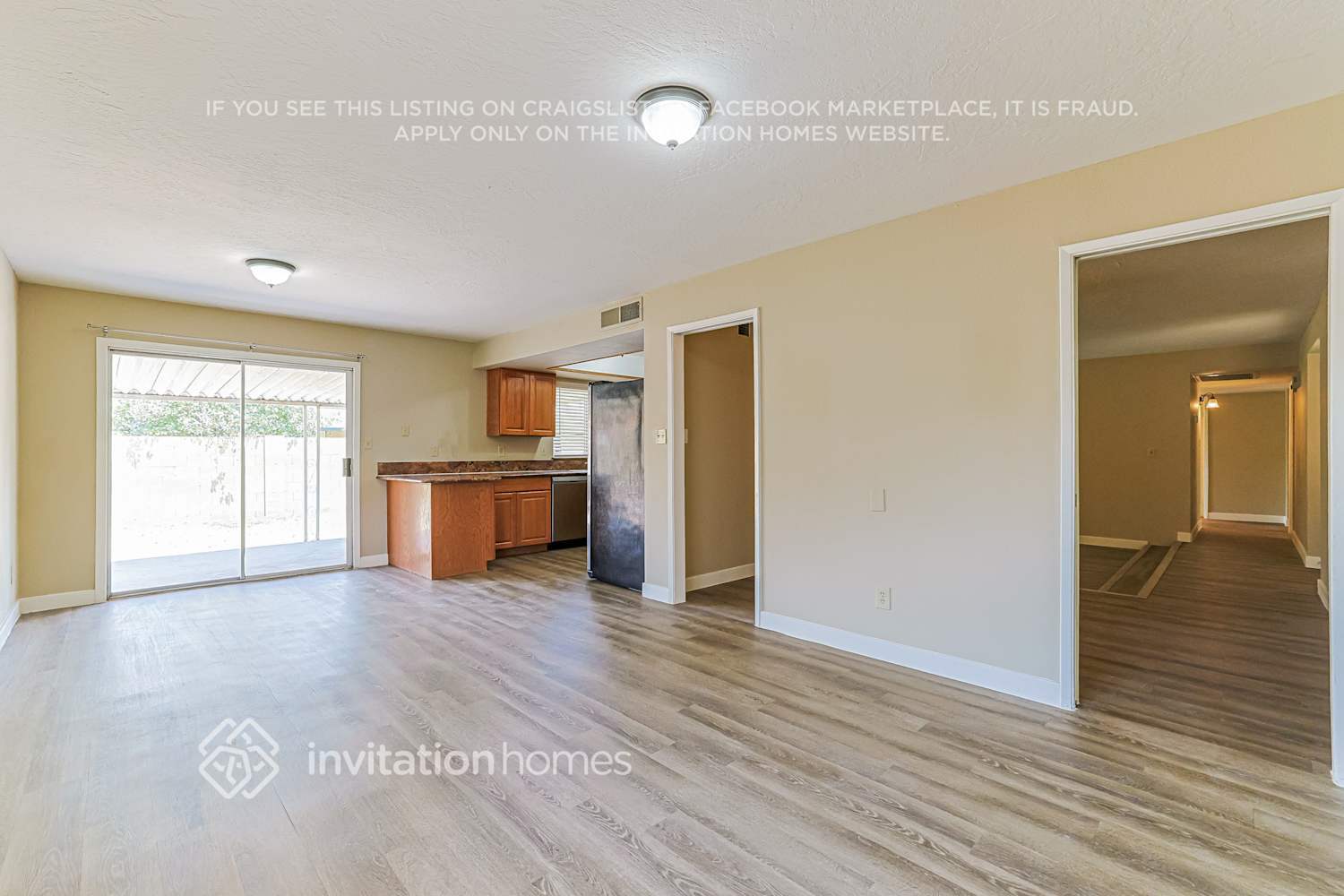 Building Photo - 1534 W Nopal Ave