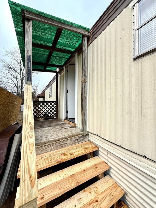 Building Photo - 4197 Springdale Rd