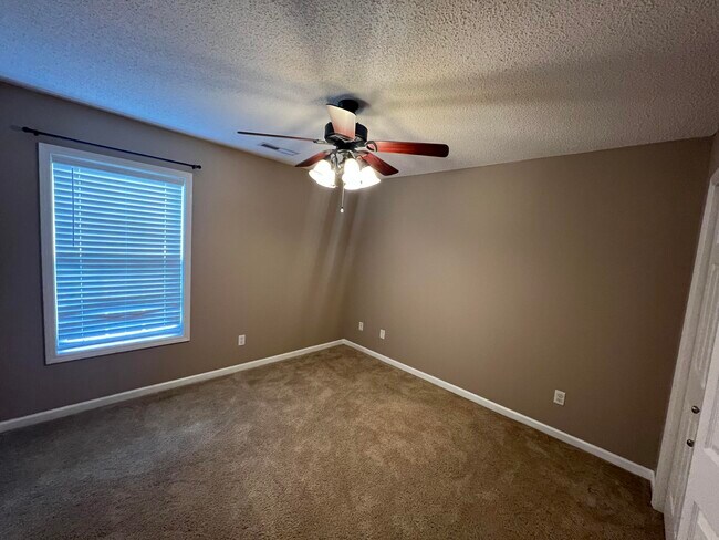 Building Photo - 6770 J J Roberts Dr