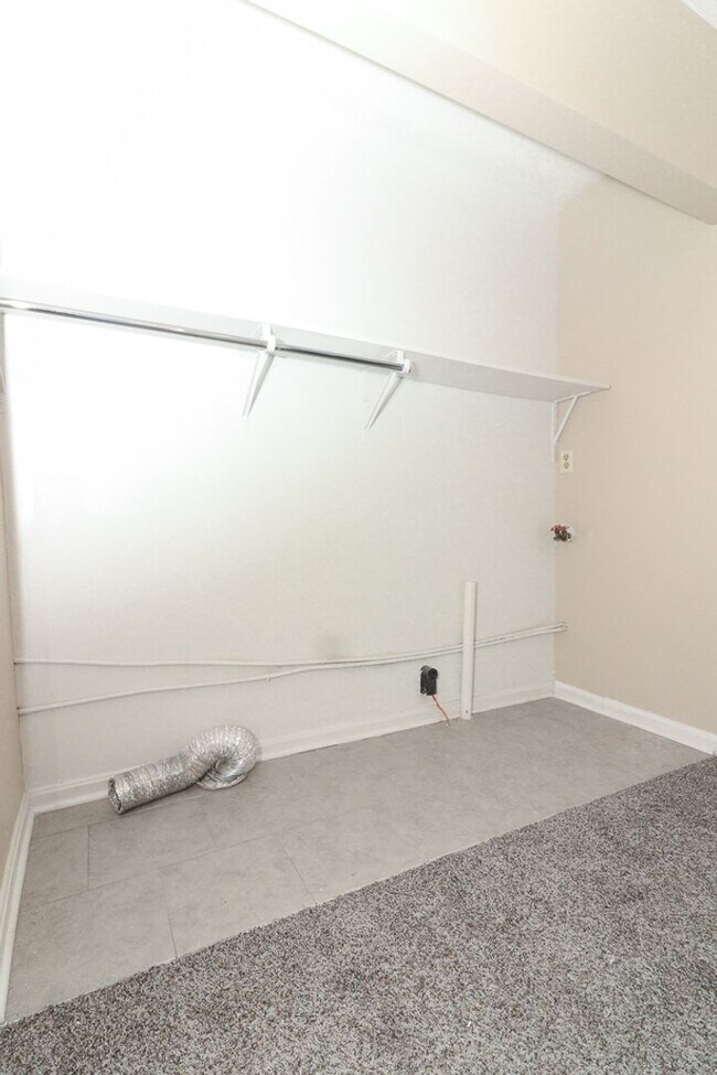 Building Photo - 407 Knox Ave