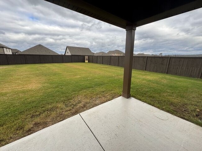 Building Photo - Extra Square footage, Mountain Views