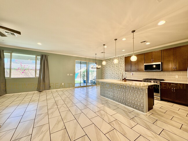 Building Photo - 9731 E Lynx Lk Trl