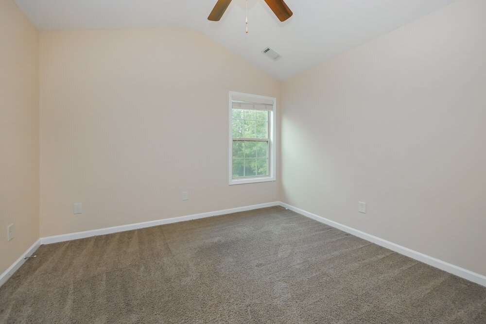 Building Photo - 390 Cliffhaven Cir