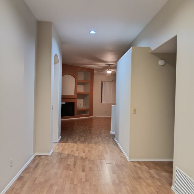 Building Photo - 2742 N Ave Valiente