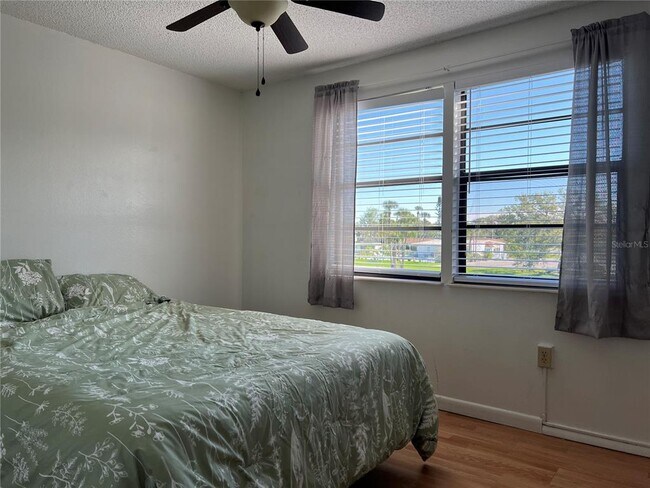 Building Photo - 5026 Water Oak Dr