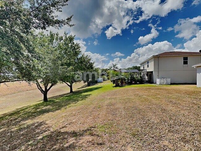 Building Photo - 795 Skyridge Rd