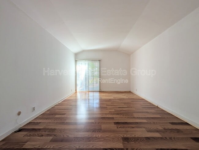 Building Photo - 5160 Ramsgate Dr