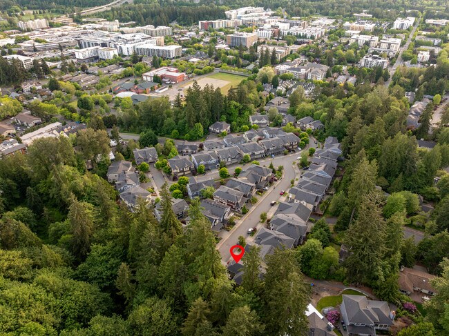 Building Photo - Redmond Top of Education Hill