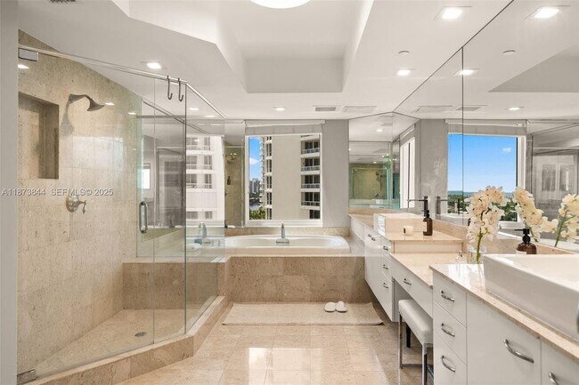 Building Photo - 21200 Point Pl