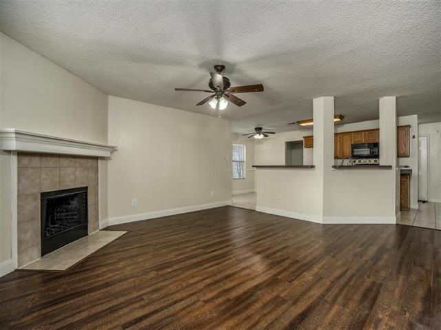 Building Photo - 2404 Grover Cleveland Dr