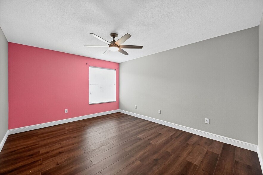 Building Photo - 6153 Everlasting Pl
