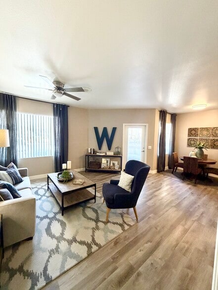 Building Photo - Crystal Springs