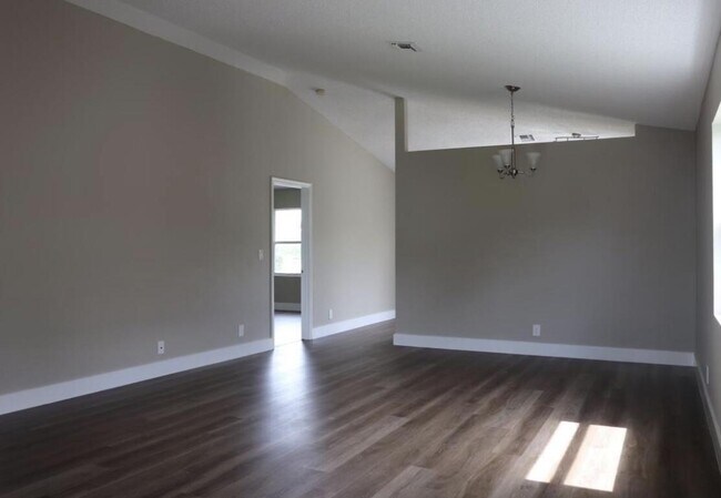 Building Photo - 125 Buffet Key