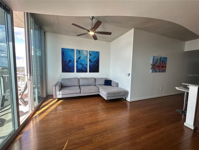 Building Photo - 777 N Ashley Dr