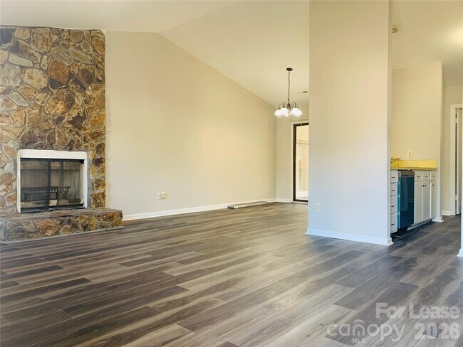 Building Photo - 2601 Dion Ave