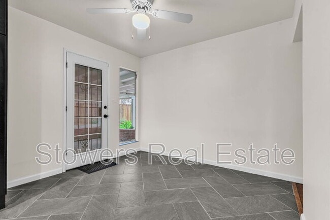 Building Photo - 3928 Dartmouth Way