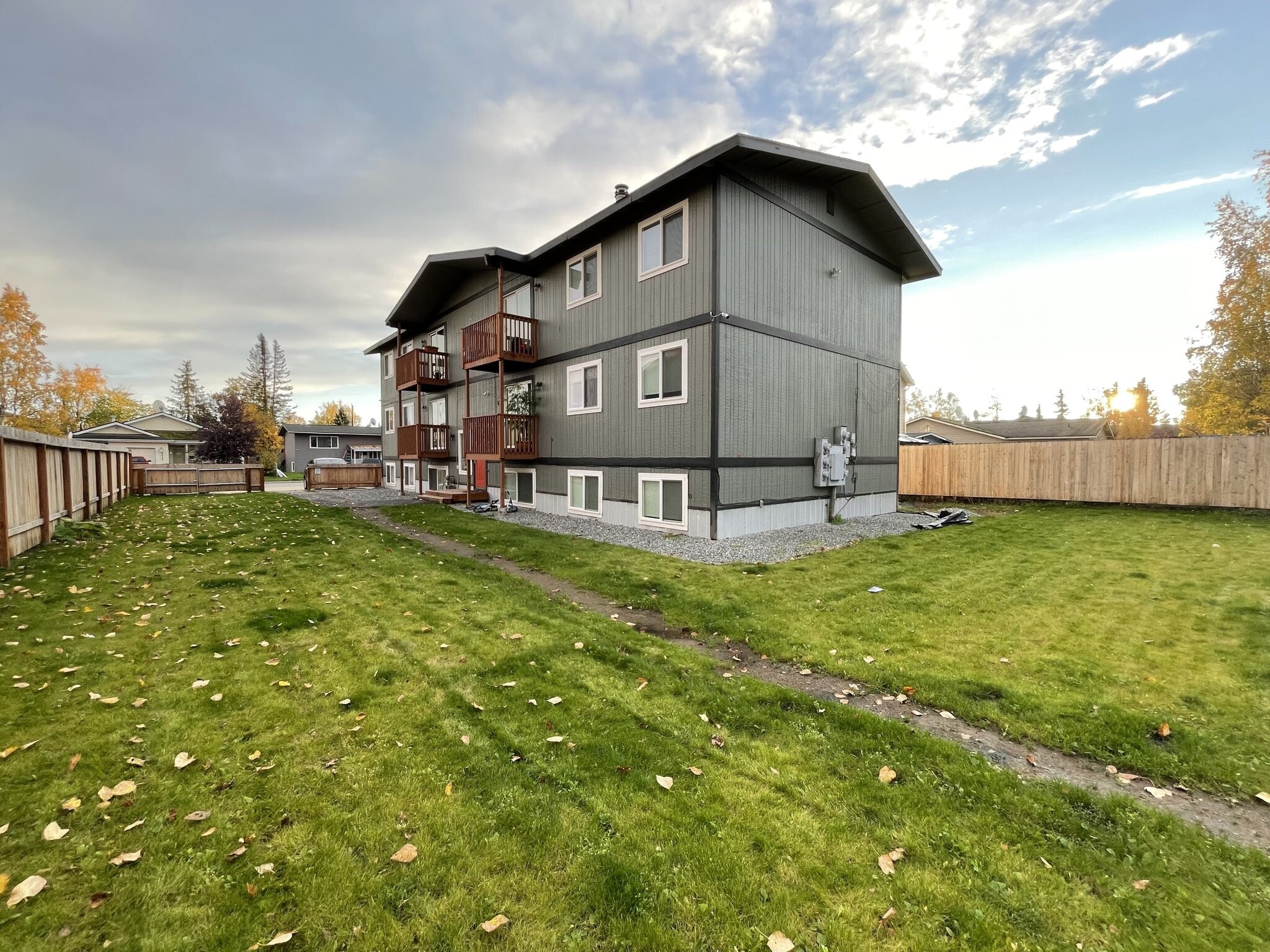Building Photo - 3417 Tarwater Ave