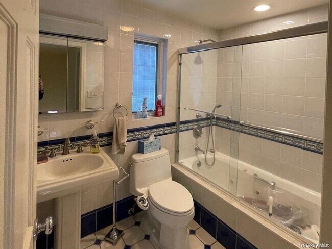 Building Photo - 64 Old Pond Rd