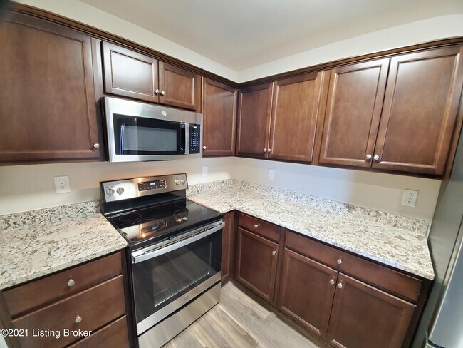 Building Photo - 3500 College Dr