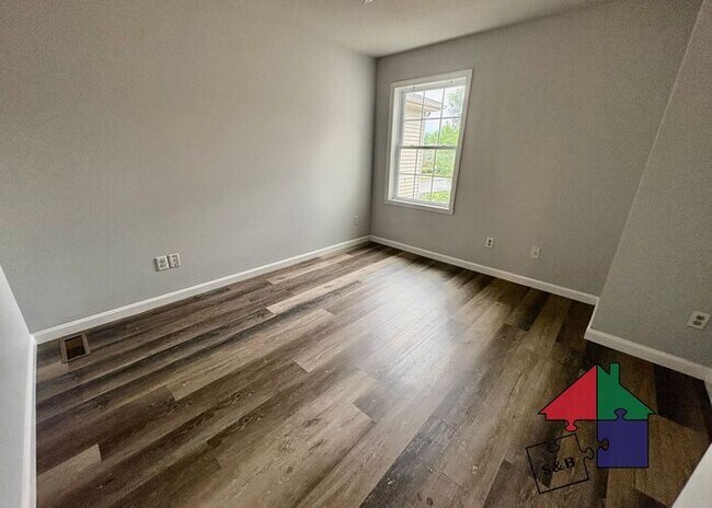 Building Photo - Gorgeous Pet Friendly Milton 3 Bedroom - Attached Garage and Patio!