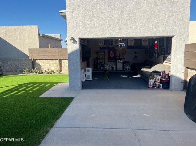 Building Photo - 14309 Bill Lazor Pkwy