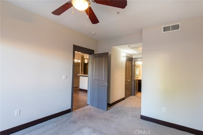 Building Photo - 24585 Town Center Dr
