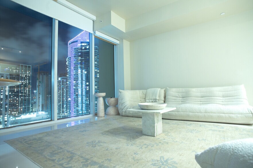 Building Photo - 1040 Biscayne Blvd