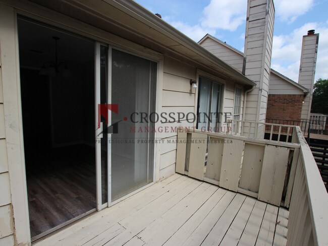 Building Photo - 2 Bed 2 Bath Apartment in Central Tyler!