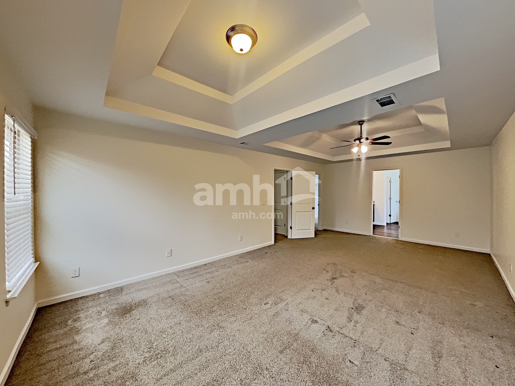 Building Photo - 402 Cleburne Pl