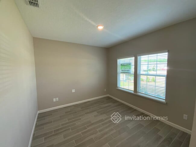Building Photo - 9962 Lemon Grass Ln