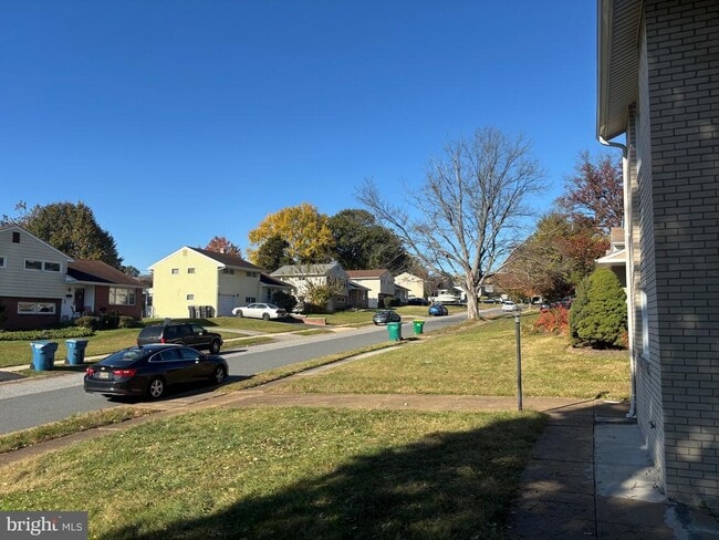 Primary Photo - 8 N Avon Dr