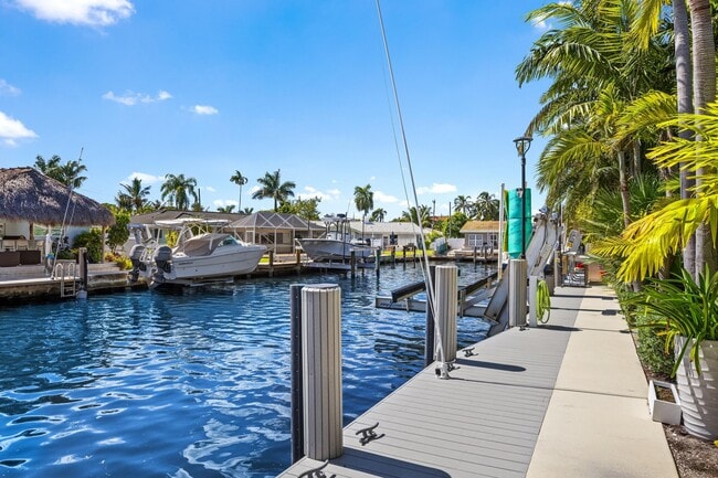 Building Photo - 940 Greenbriar Dr